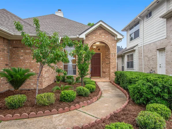 10618 Spring Brook Dr, Houston, TX 77041