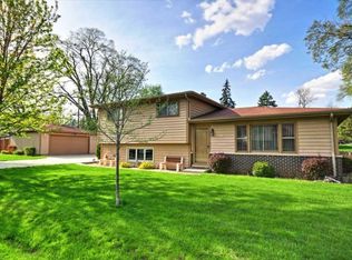 3930 N Lincoln St, Westmont, IL