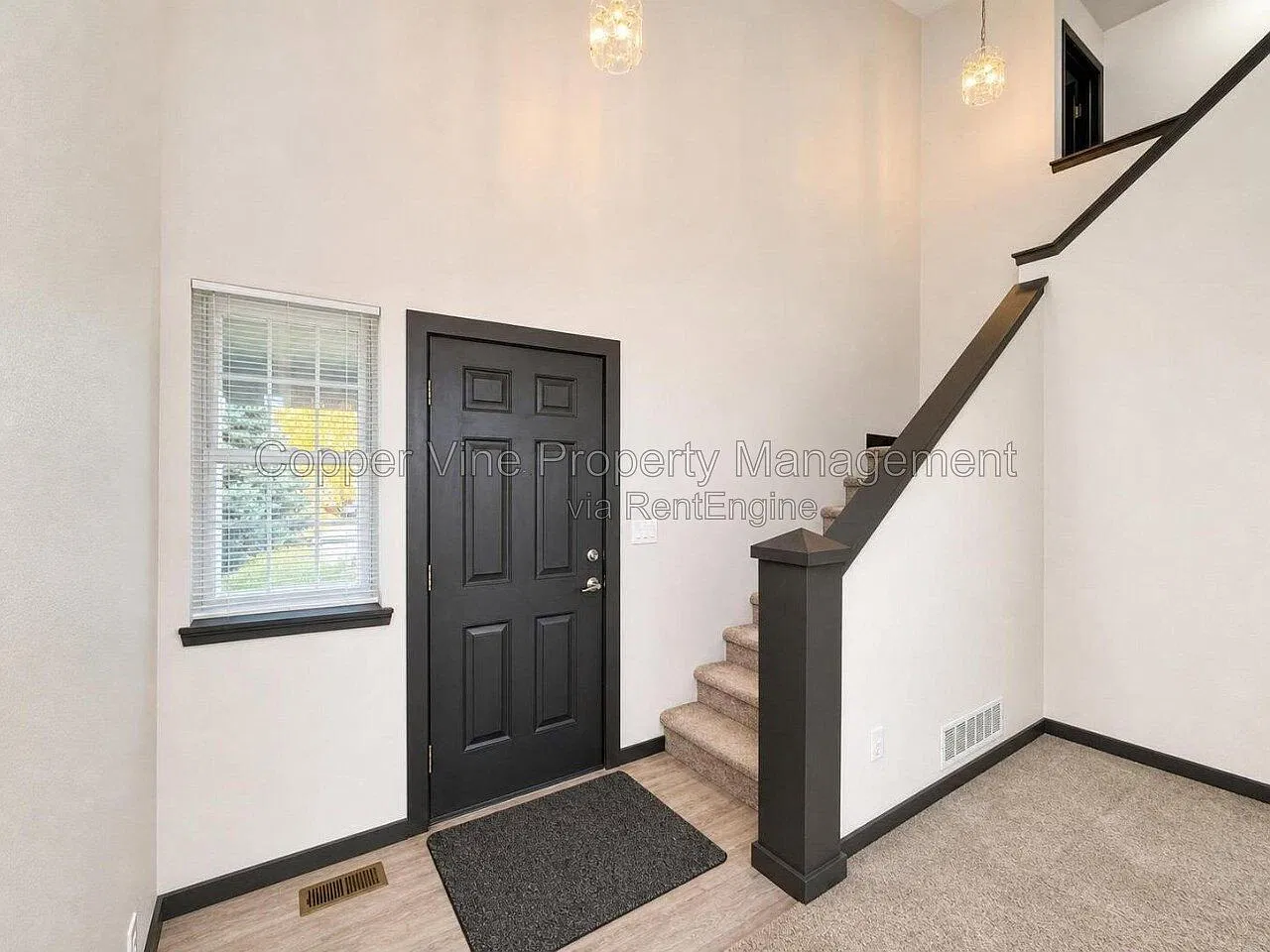 6 bed, 2.5 bath, 2890 sqft, $2,980 — Photo 4