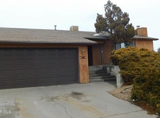 5006 Crestwood Dr, Farmington, NM 87402