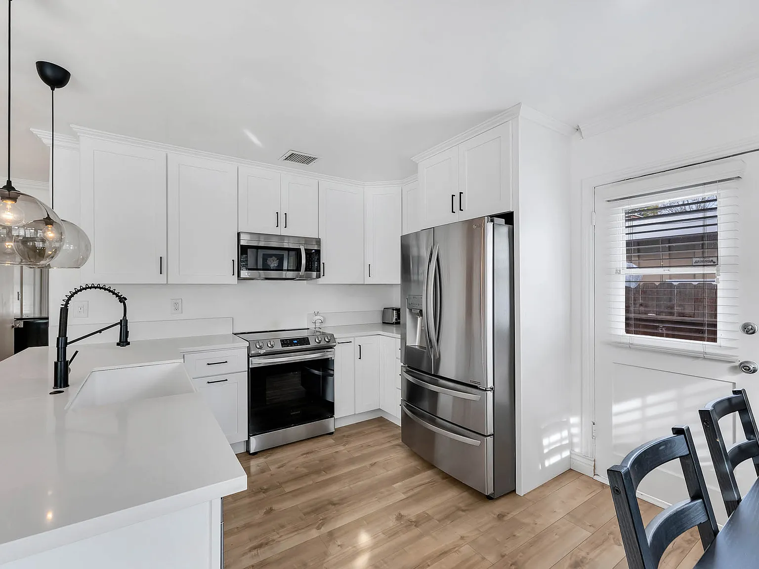 5183 Canoga Ave — Photo 3