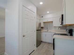3219 E. Earll Drive (Urbana at Arcadia), Phoenix, AZ 85018