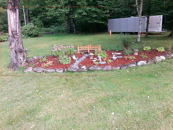 Landscaped Side Yard