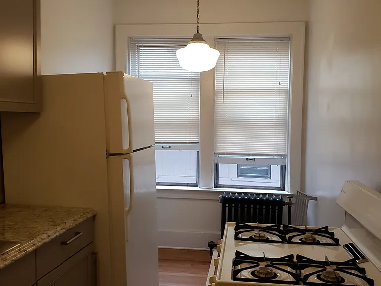 1615 W Canfield St #208 — Photo 14