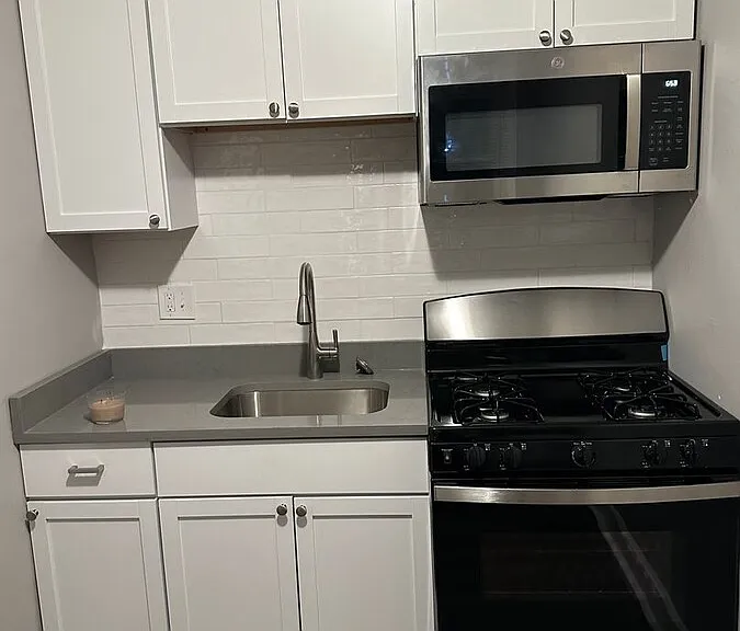 42 W Talbott St #1 — Photo 4