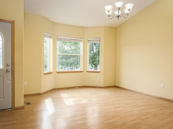 4th image of 1801 N Corbin Ln