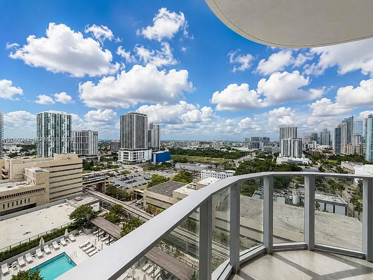1400 Biscayne Blvd #1807 — Photo 14