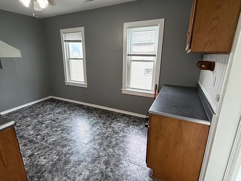10440 S Torrence Ave #2R — Photo 6