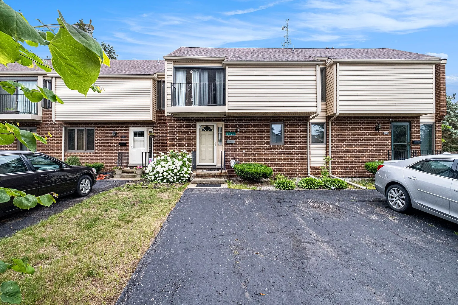 2137 Village West Dr S photo 1