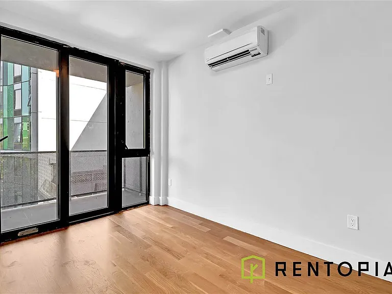 5 Withers St #6D — Photo 9
