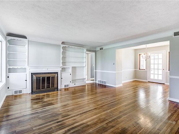 3rd image of 75 Maple Cliff Dr