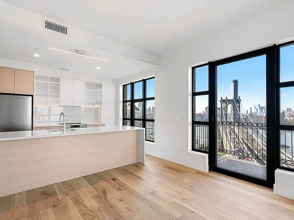 69 Adams St #17Q