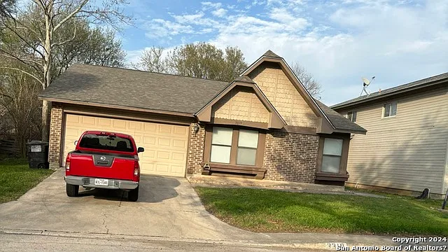 3 bed, 2.0 bath, 1807 sqft, $1,700 — Photo 2