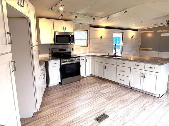 5th image of 631 Allen Bridge Rd