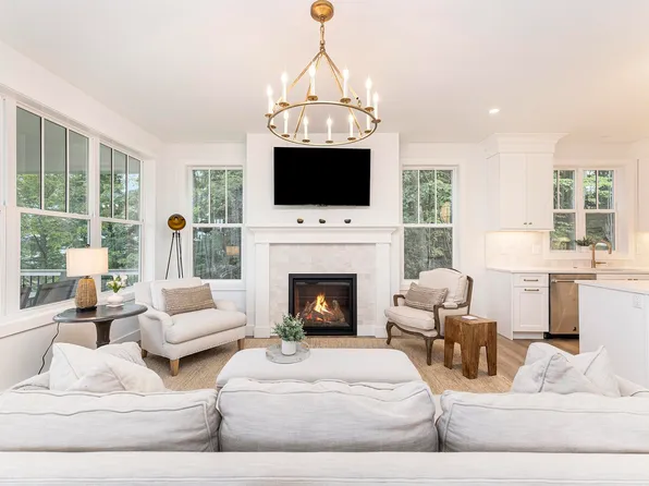 5478 Shoreline Dr #3, Benzonia, MI 49616