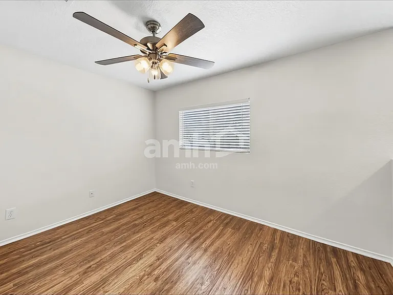 10055 Sungate Park — Photo 7