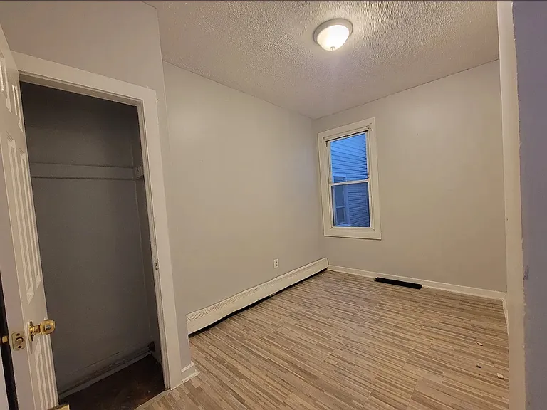 637 S Park St #2 — Photo 5