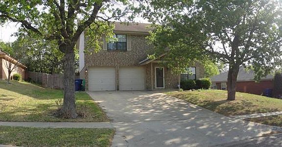2nd image of 912 Saratoga Ln