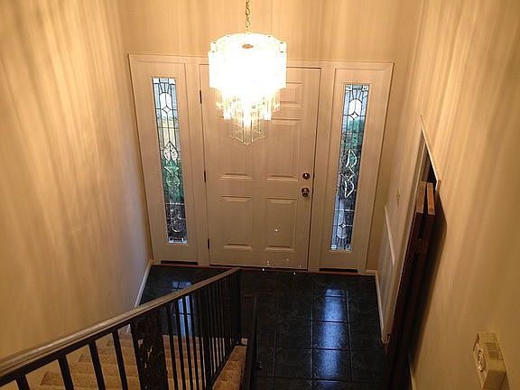 3rd image of 10015 W 95th St