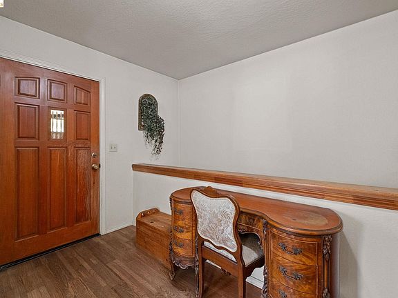 4th image of 24043 Hitching Post Rd