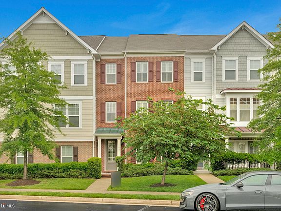 2nd image of 109 Anthem Ave