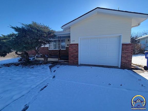 2nd image of 1205 Skyline Dr