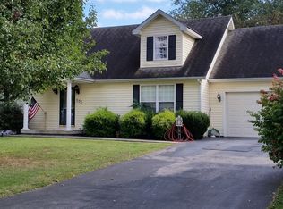 555 River Rd, Hanover, IN 47243