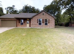 1401 Yale St, River Oaks, TX 76114