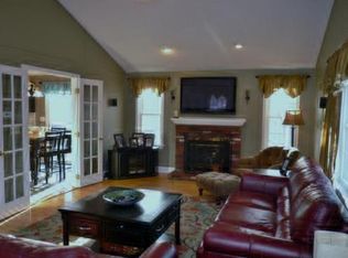 716 Lincoln St, Franklin, MA 02038