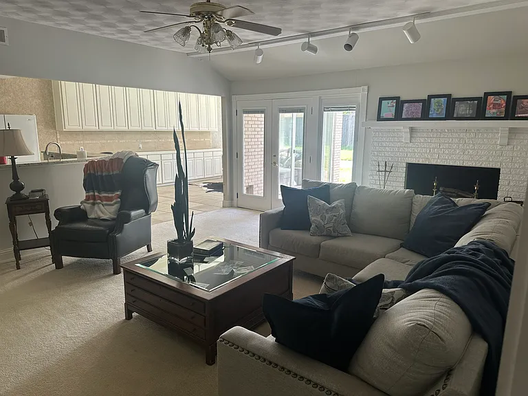 11333 Strait Ln — Photo 4