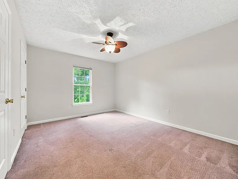 2441 Longford Dr — Photo 9