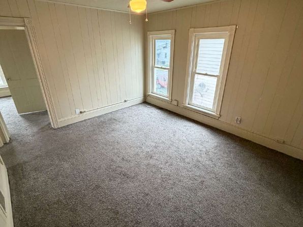 5 Maple St