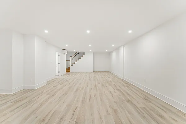 Rented by Douglas Elliman | media 24