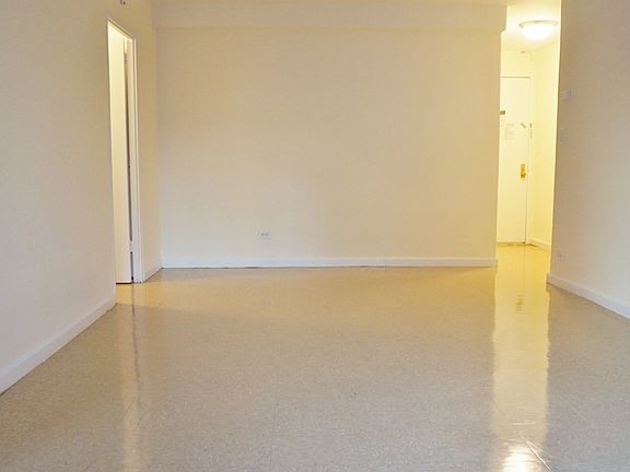 3rd image of 9425 57th Ave #3H