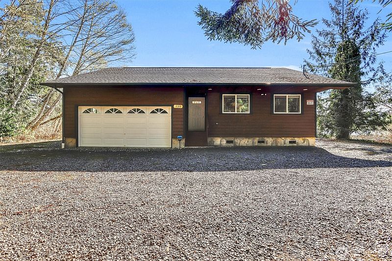 5th image of 730 E North Bay Road