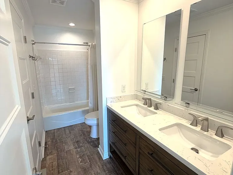646 Portside Dr — Photo 21