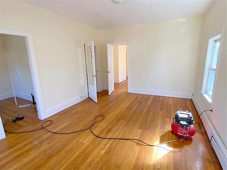 90 Kirkland St — Photo 14