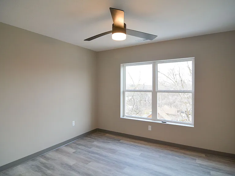 Hamilton Village Senior Suites — Photo 5