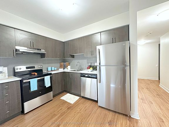 4th image of 188 Clark Blvd #204