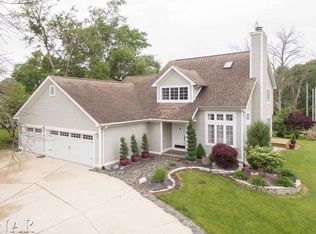 17704 Clark Dr, Hudson, IL 61748