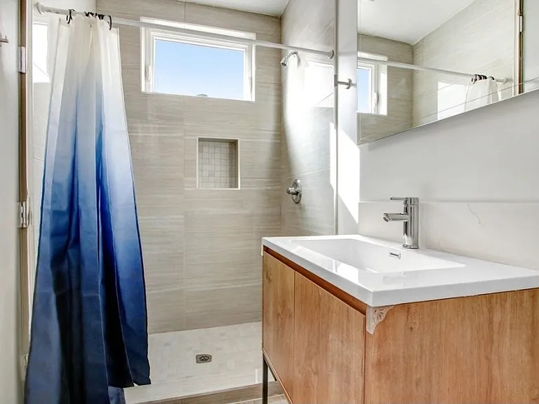 5407 Huntington Dr N #1 — Photo 9