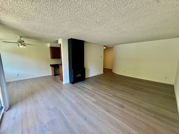 2nd image of 1400 California Ave #105B