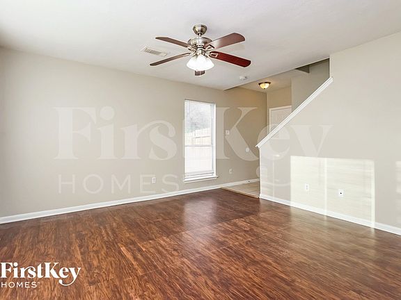 4th image of 17919 Greenbriar Park