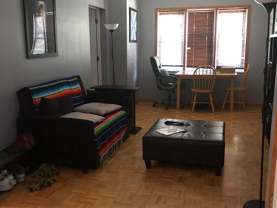 1st image of 2134 N Maplewood Ave #B