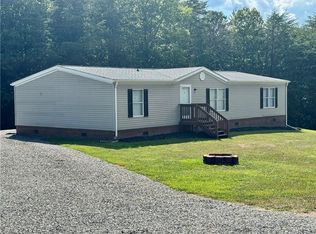 195 Mountain Crest Ln, Claudville, VA 24076