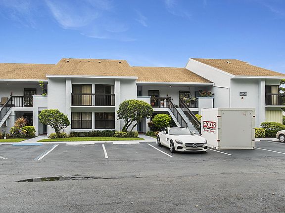 2nd image of 5020 Golfview Ct APT 1425