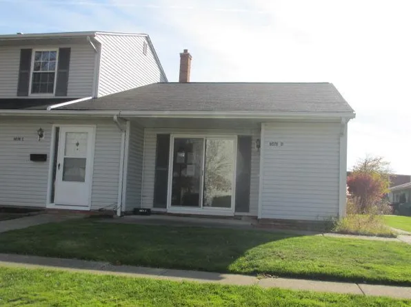 8078 Puritan Dr APT D, Mentor, OH 44060