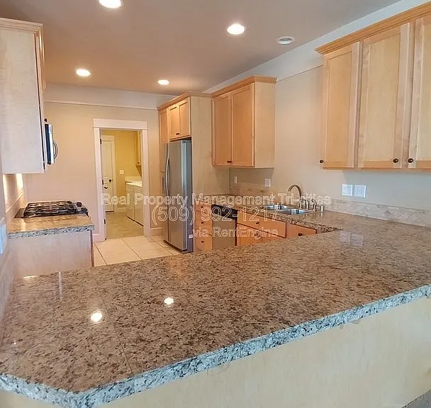 459 Columbia Point Dr — Photo 11