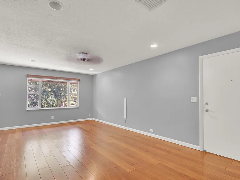 312 Southwind Dr #207 — Photo 2