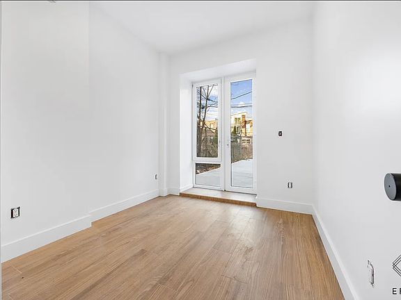 3rd image of 379 Hawthorne St #1A